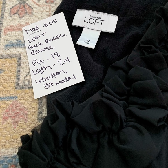 #05 Vintage Ann Taylor Loft Chiffon Ruffle Short Sleeve Black Top Blouse Medium - Picture 2 of 2